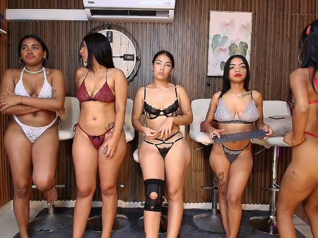 Canelasquirtxxx1 live cam on BongaCams