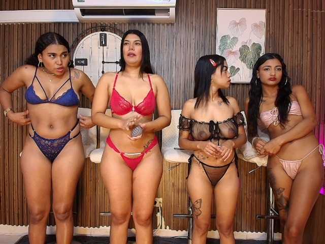 Canelasquirtxxx1 live cam on BongaCams