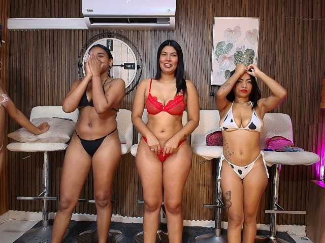 Canelasquirtxxx1 live cam on BongaCams