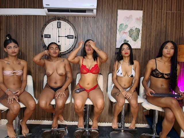 Canelasquirtxxx1 live cam on BongaCams