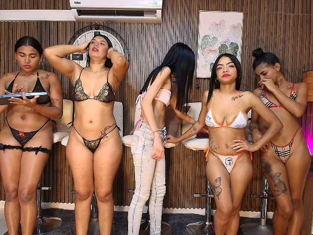 Canelasquirtxxx1 live cam on BongaCams