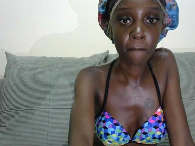 velvetshammy live cam on BongaCams