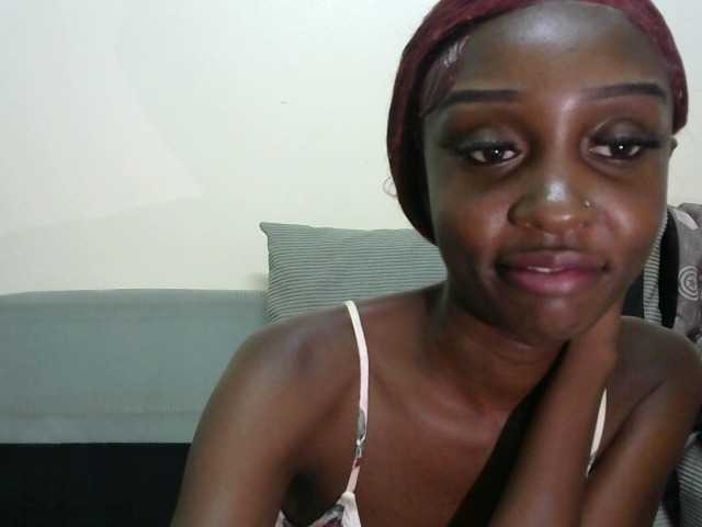 velvetshammy live cam on BongaCams