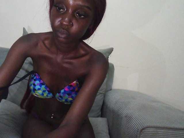 velvetshammy live cam on BongaCams