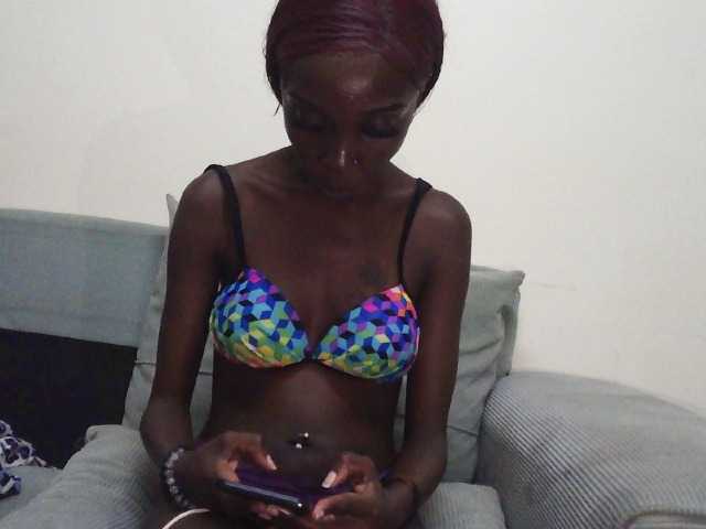 velvetshammy live cam on BongaCams