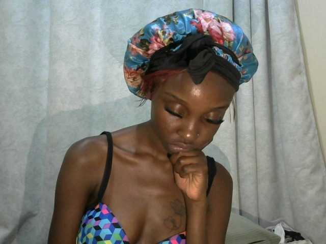 velvetshammy live cam on BongaCams