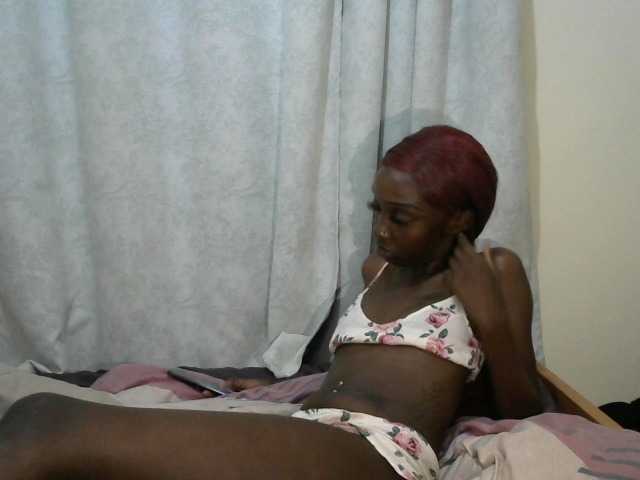 velvetshammy live cam on BongaCams
