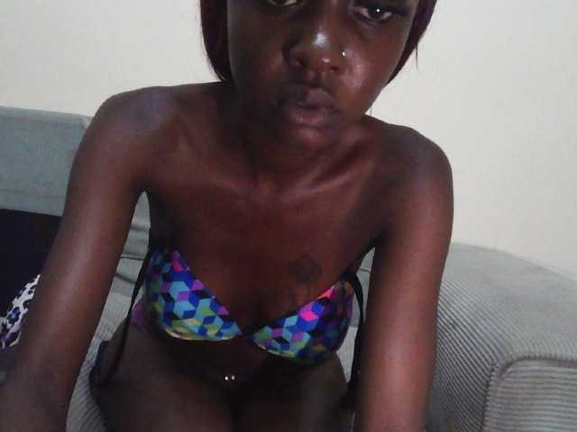 velvetshammy live cam on BongaCams