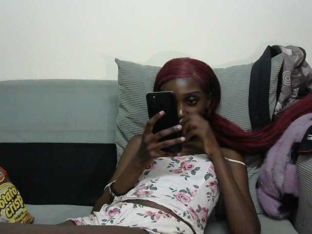 velvetshammy live cam on BongaCams