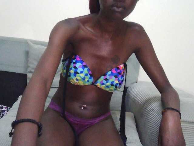 velvetshammy live cam on BongaCams