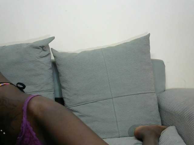 velvetshammy live cam on BongaCams