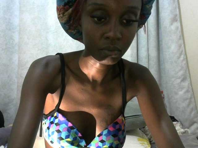 velvetshammy live cam on BongaCams