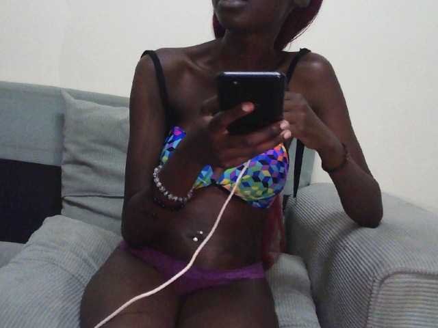 velvetshammy live cam on BongaCams