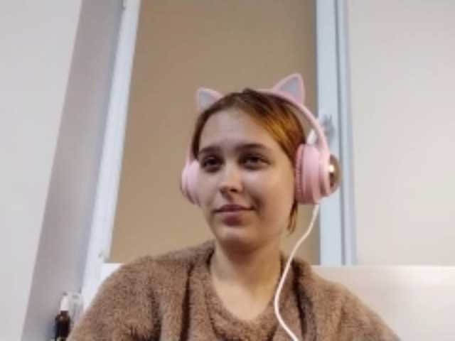 RedieLye live cam on BongaCams