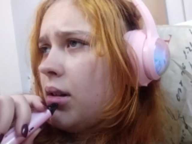 RedieLye live cam on BongaCams