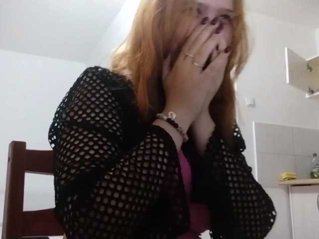 RedieLye live cam on BongaCams