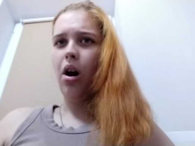 RedieLye live cam on BongaCams