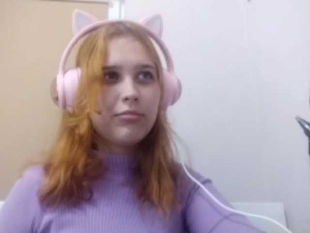 RedieLye live cam on BongaCams
