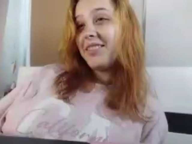 RedieLye live cam on BongaCams