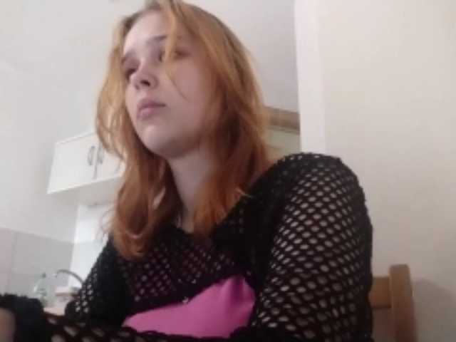 RedieLye live cam on BongaCams