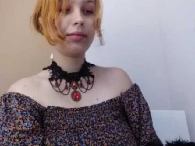 RedieLye live cam on BongaCams