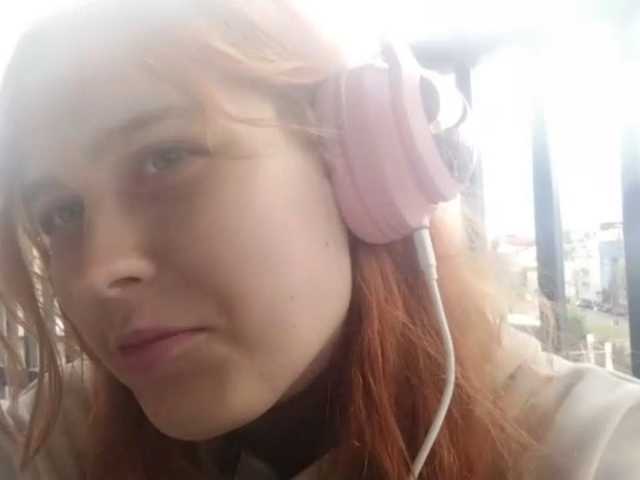RedieLye live cam on BongaCams