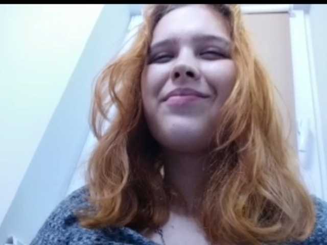 RedieLye live cam on BongaCams