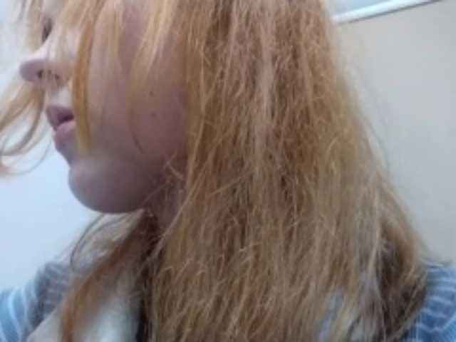 RedieLye live cam on BongaCams