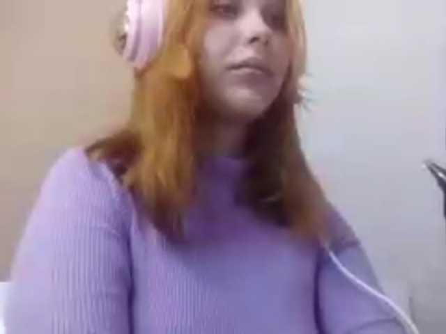 RedieLye live cam on BongaCams