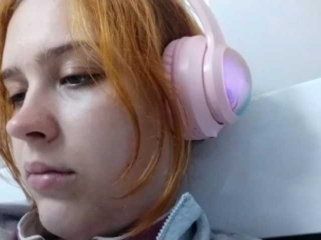 RedieLye live cam on BongaCams