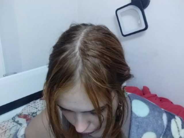 RedieLye live cam on BongaCams
