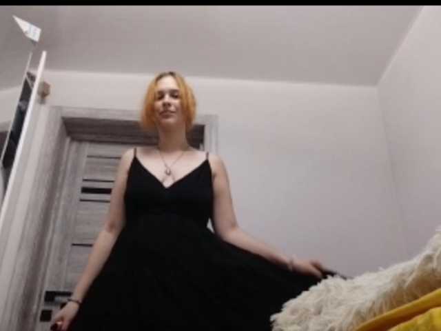 RedieLye live cam on BongaCams
