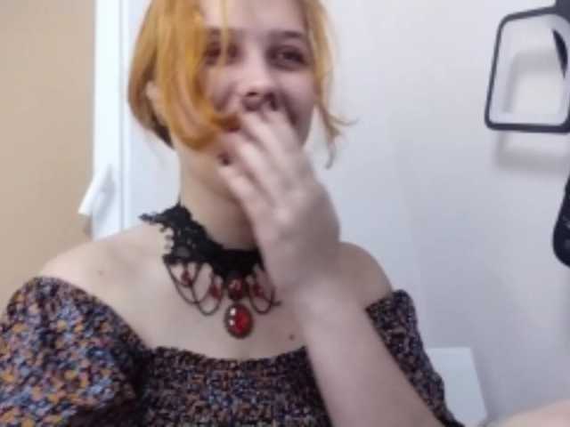 RedieLye live cam on BongaCams