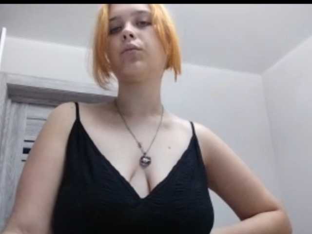 RedieLye live cam on BongaCams