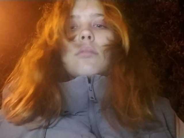 RedieLye live cam on BongaCams
