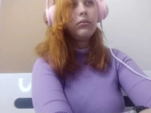 RedieLye live cam on BongaCams