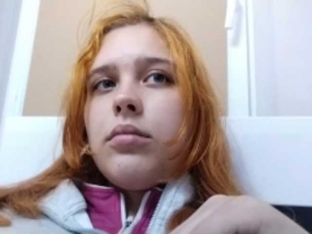 RedieLye live cam on BongaCams