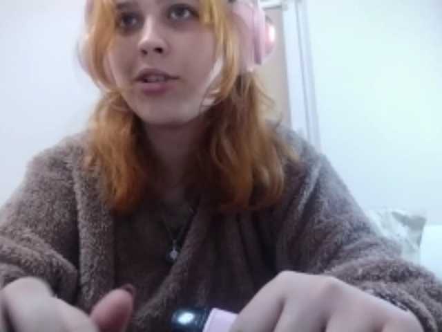 RedieLye live cam on BongaCams