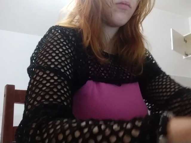 RedieLye live cam on BongaCams