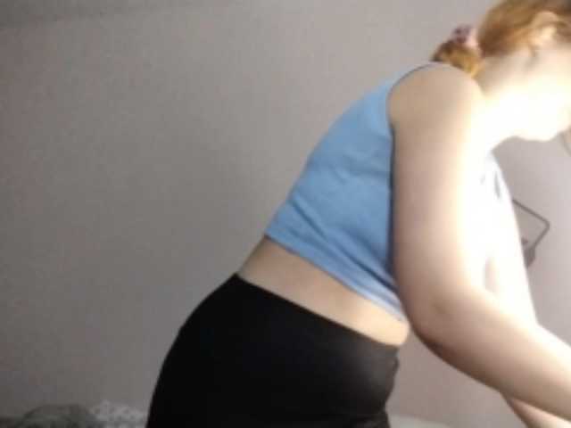 RedieLye live cam on BongaCams