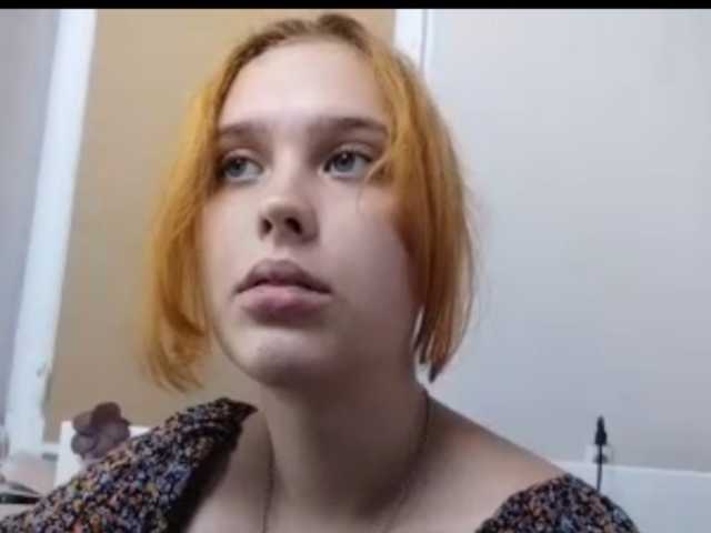 RedieLye live cam on BongaCams