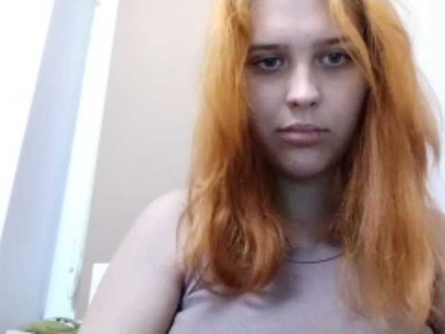 RedieLye live cam on BongaCams