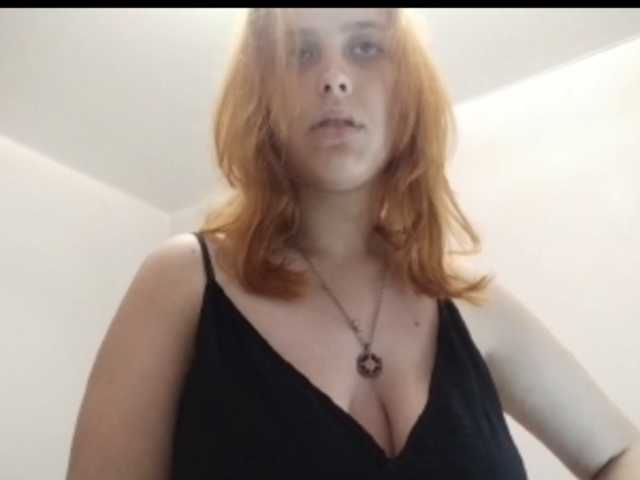RedieLye live cam on BongaCams