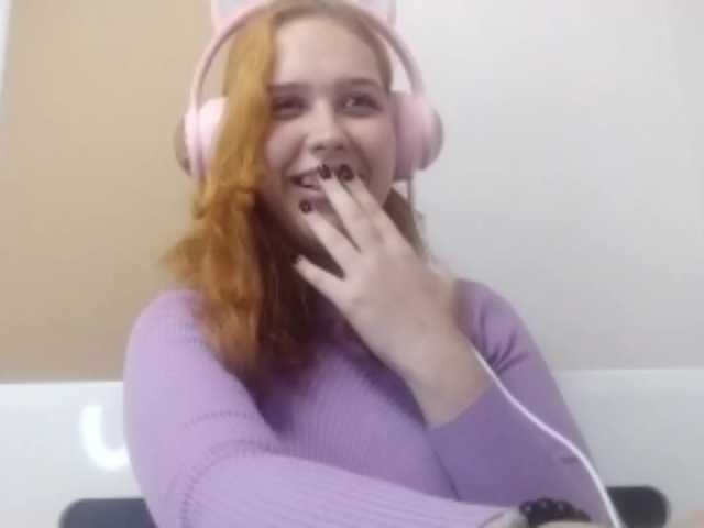 RedieLye live cam on BongaCams