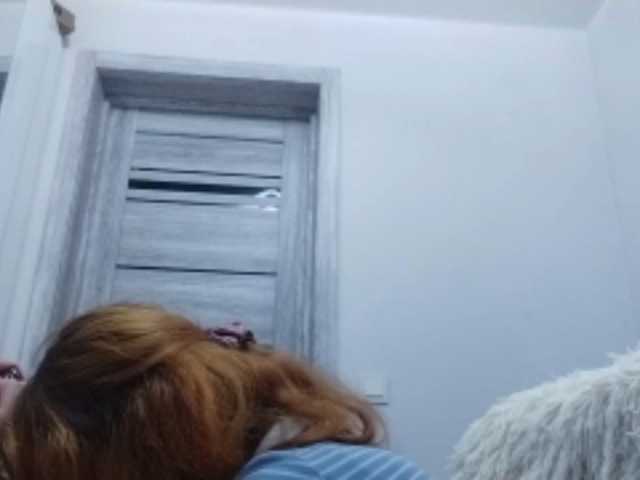 RedieLye live cam on BongaCams