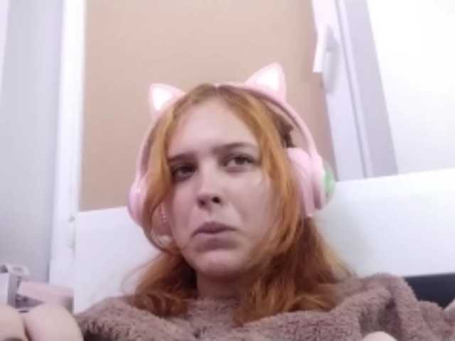 RedieLye live cam on BongaCams