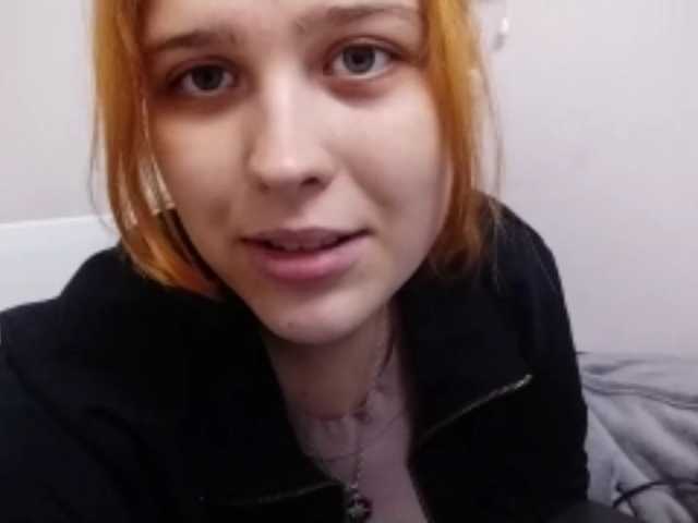 RedieLye live cam on BongaCams