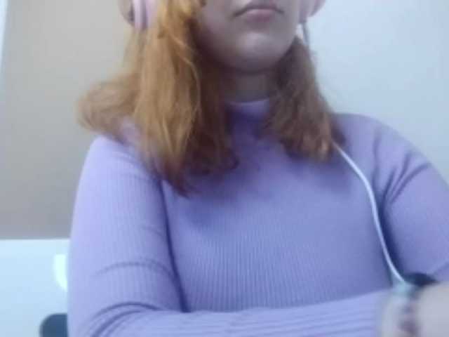 RedieLye live cam on BongaCams