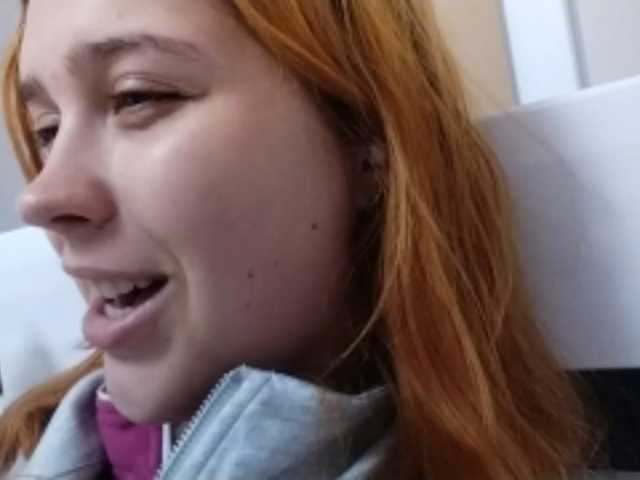 RedieLye live cam on BongaCams