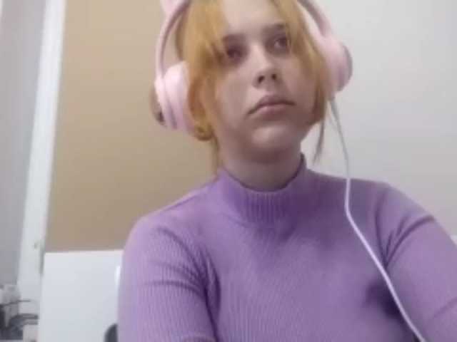 RedieLye live cam on BongaCams